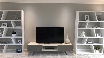 امرأة تعرض منزلها للبيع بـ 35 جنيها استرلينيا فقط (صور)