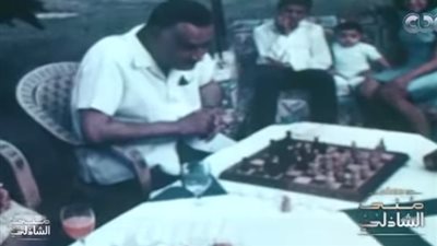 فيديو نادر لعبد الناصر يلعب «الجولف» و«بينج بونج» مع أولاده وأحفاده