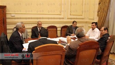 نائب بالشورى: 16 ألف جنيه راتب الفرّاش بالهيئة العامة للاستثمار