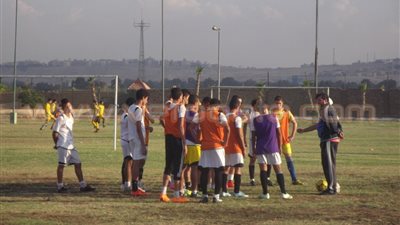 بالفيديو والصور.. «فرج» يجهز حراس مرمى «ذئاب 2000» لدوري الجمهورية