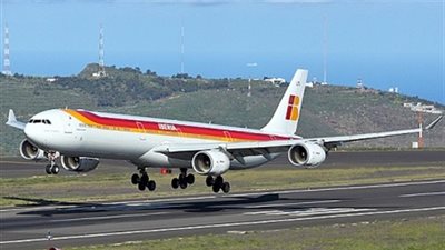 طيار إسباني رافضًا لوجود إسرائيل: لحظات ونهبط في دولة فلسطين