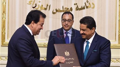 رئيس الوزراء يشهد توقيع اتفاقية إنشاء جامعة الخليج الطبية في مصر