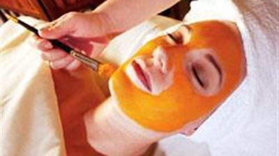 قناع «القرع العسلي بالبابريكا» لبشرة بيضاء وردية