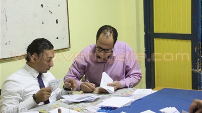 اللجان الفرعية بالجيزة تسلم نتائح الانتخابات للجنة العامة