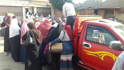 إقبال على شراء البطاطس بـ «6 جنيهات» في الغربية (صور)