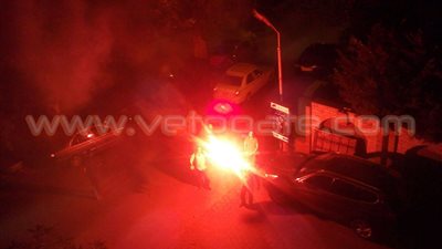 شباب يحتفلون بفوز أحمد مرتضى أسفل الحزب بالزمالك