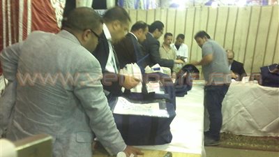 بالصور.. استمرار تسليم نتائج «العياط» لمقر اللجنة العامة بالجيزة