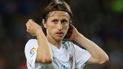 برشلونة ضد الريال.. تاريخ مواجهات أفضل لاعب في العالم أمام البرسا