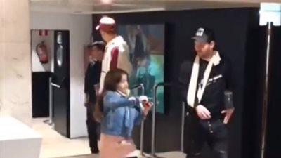 برشلونة ضد الريـال.. ميسي في كامب نو لمساندة البرسا (فيديو)