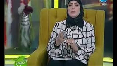 ميار الببلاوي تهاجم الفتيات بسبب الزواج السري: «خلي عندك كرامة»