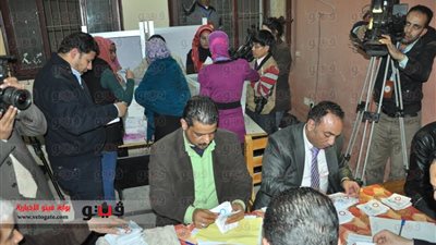 «البساتين» توافق على الدستور بنسبة 98%