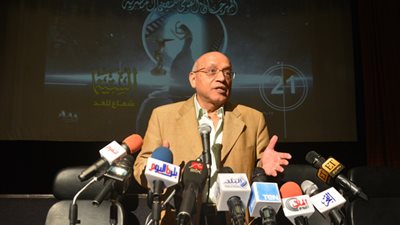 سمير سيف: «بنبوس الأيادي عشان شركات الإنتاج تشارك في القومي للسينما»