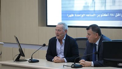 سميح ساويرس يقدم «وصفة النجاح» لطلاب عين شمس: «الفلوس مش كل حاجة.. رفضت العمل بشركة والدي.. كان هيجيلي اكتئاب لما حققت كل أحلامي».. وتحرير سعر الصرف أهم خطوات الإصلاح