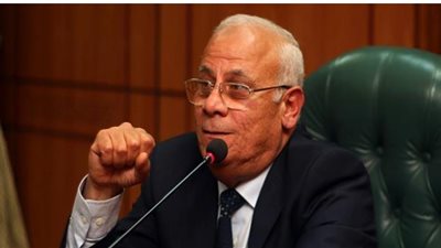 محافظ بورسعيد: منح طلاب الإعدادية فرصة أخيرة بعد استنفاذ مرات الغياب