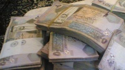 القبض على مصري بالكويت متلبسا برشوة ضابط