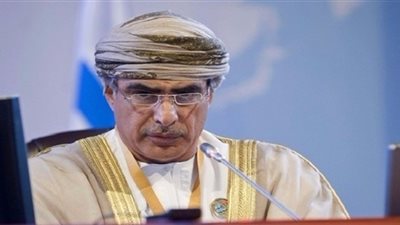 وزير النفط العماني: واثق من الاتفاق على تمديد خفض إنتاج النفط