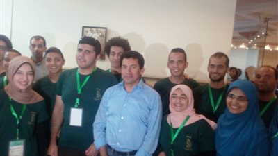 وزير الرياضة يلتقى مجموعة من المشاركين بمهرجان «إبداع مراكز الشباب»
