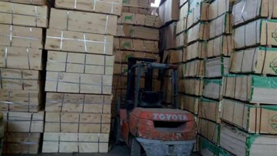 ارتفاع أسعار «الأبلكاج» يهدد صناعة الأثاث في دمياط