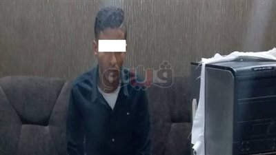 ضبط هاكر يخترق حسابات مواقع التواصل ويبتز أصحابها في قنا