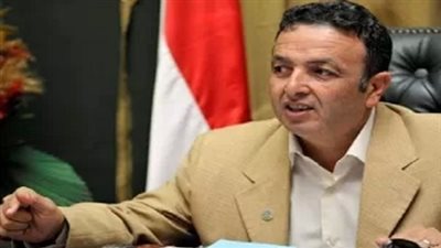 «الإنكلوزيف» وراء انهيار اقتصاديات القطاع السياحي.. انخفاض فاتورة إنفاق السائح لـ50%.. «غريب»: تسبب في دمار المنتج المصري.. فهيم: يهدد المنشآت السياحية بالغلق.. و«الجارحي»