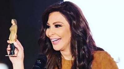«إليسا وميني مي» تجذبان الأنظار على «تويتر وإنستجرام»