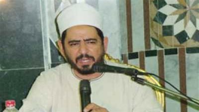 عبده مقلد يرأس بعثة عُمرة 