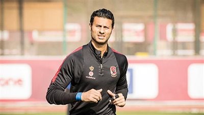 محمد الشناوي يكتفي بالجري في مران الأهلي