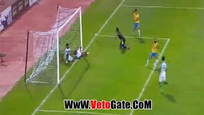 الحكم يحرم الإسماعيلي من ركلة جزاء صحيحة أمام الرجاء (فيديو)