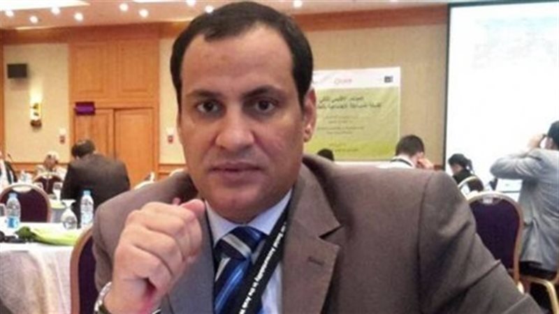 الدكتور صلاح هاشم،