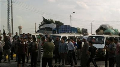 النيابة تعاين آثار قطع الطريق الزراعى السريع ببنها