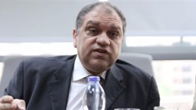 خالد سمير يحذر من توقف جراحات قلب الأطفال لعدم وجود رئات صناعية