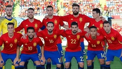 منتخب إسبانيا يختتم تدريباته لملاقاة روسيا وديا