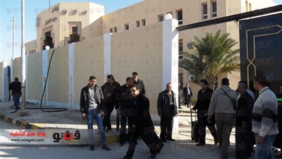 بالصور.. رؤساء لجان الاستفتاء يغادرون العريش جوًا