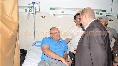 بالصور..محافظ الإسماعيلية يتفقد المستشفى العام
