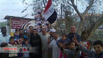 بالصور.. أهالي قرية بفاقوس يحتفلون بنجاح الاستفتاء على الدستور