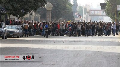 الاستفتاء يغضب طلاب 