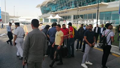جماهير الترجي تصل مطار القاهرة لحضور نهائي أفريقيا