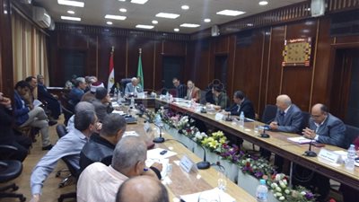 محافظ الدقهلية يوجه بحصر جميع الأراضي الفضاء لبناء 140 مدرسة