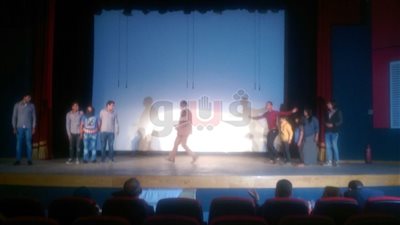 بالصور.. عرض «حزام ناسف» و«وادي الموت» بمهرجان مسرح الهواة