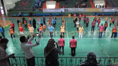 بالصور.. نائب وزير الشباب يشهد مهرجانا رياضيا بالخارجة