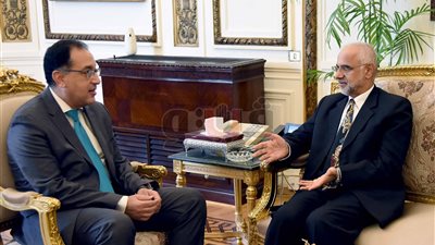 مدبولي يبحث مع سفير عمان التعاون في الإسكان والتنمية الحضرية