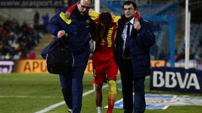 إصابة «نيمار» بالتواء في الكاحل وغيابه 3 أسابيع عن برشلونة