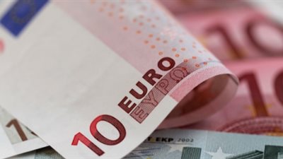 تدفقات تدفع اليورو لأعلى مستوى في أسبوعين