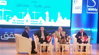 بالصور.. وزير التنمية المحلية يشيد بتطوير بورسعيد