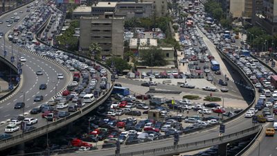 حركة المرور على الطرق اليوم.. محاور الثورة وأكتوبر والكورنيش وشارع شبرا الأكثر زحاما.. حادث سير وتعطل سيارة بمحور الأوتوستراد يتسبب في كثافات مرورية.. وتباطؤ حركة السيارات على الدائري وفيصل والهر