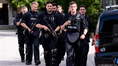 تحقيقات مع 6 أفغان للاشتباه باغتصابهم فتاة قاصر في ألمانيا