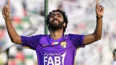 حسين الشحات مع «العين» في مواجهة الشارقة بالدوري الإماراتي