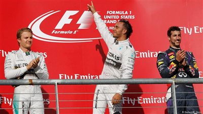 هاميلتون يقترب من اللقب ويصبح أكثر البريطانيين فوزًا