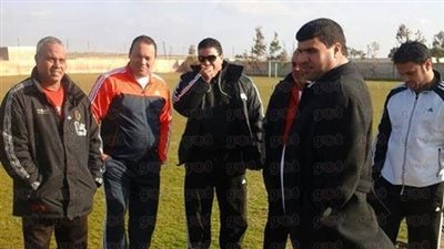 بالصور.. رئيس الرجاء يؤازر فريقه قبل مواجهة الأهلي