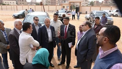 بالصور.. محافظ الشرقية يتفقد المدرستين اليابانيتين في «العاشر»